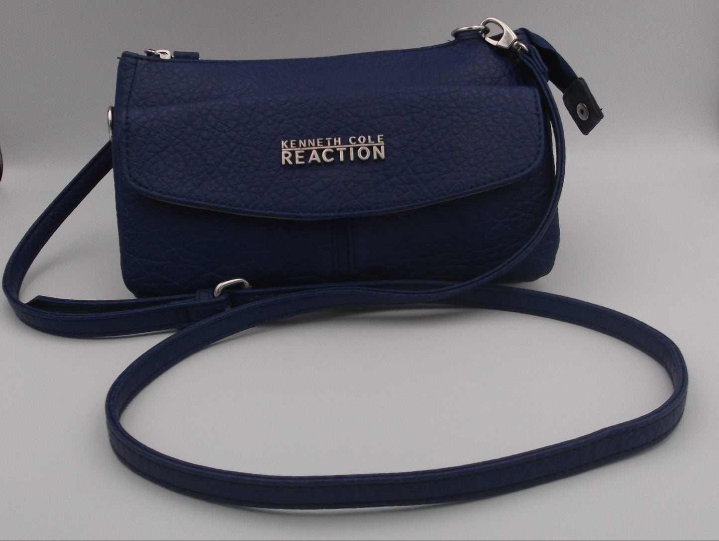 Kenneth Cole Reaction Blue Leather Clutch, Pre-Owned