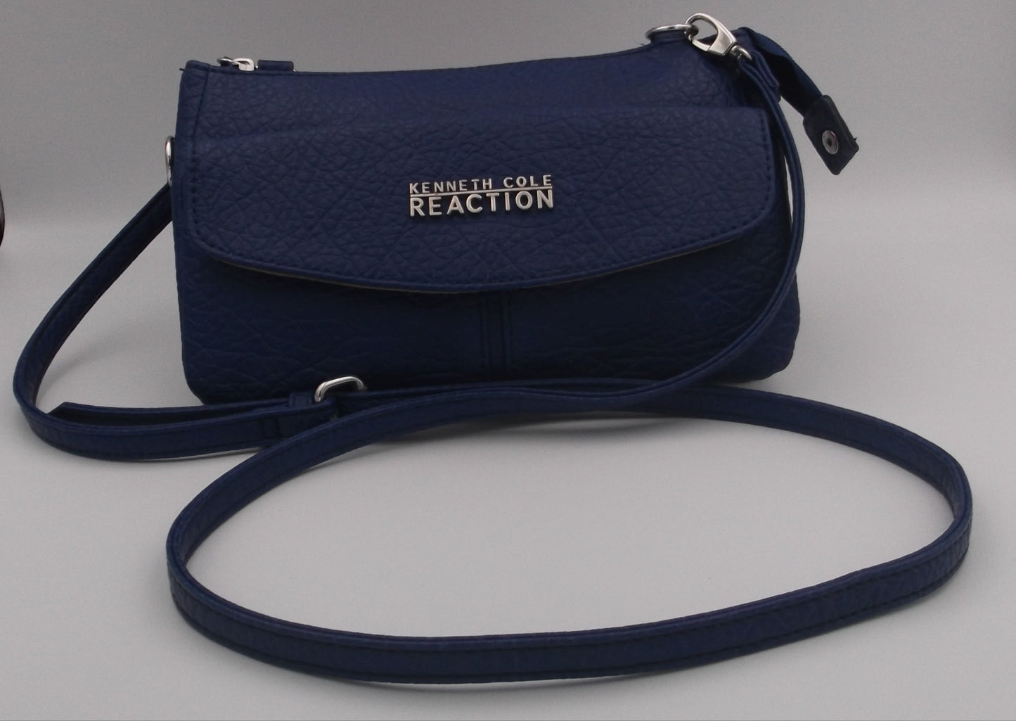 Kenneth Cole Reaction Blue Leather Clutch, Pre-Owned