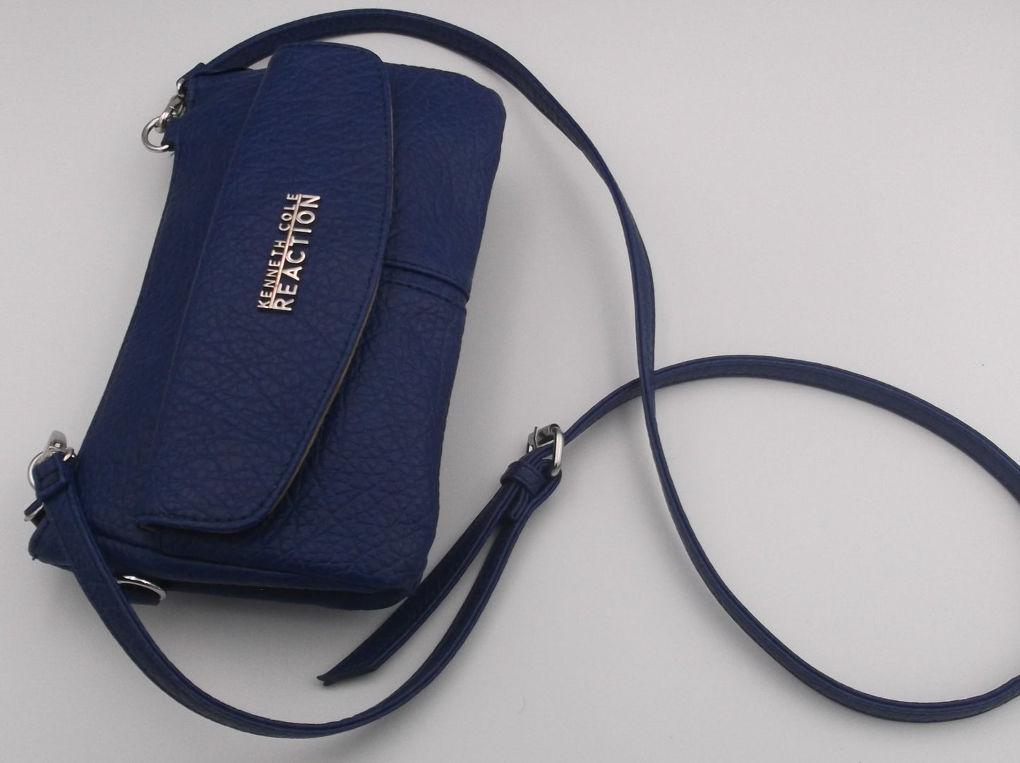 Kenneth Cole Reaction Blue Leather Clutch, Pre-Owned