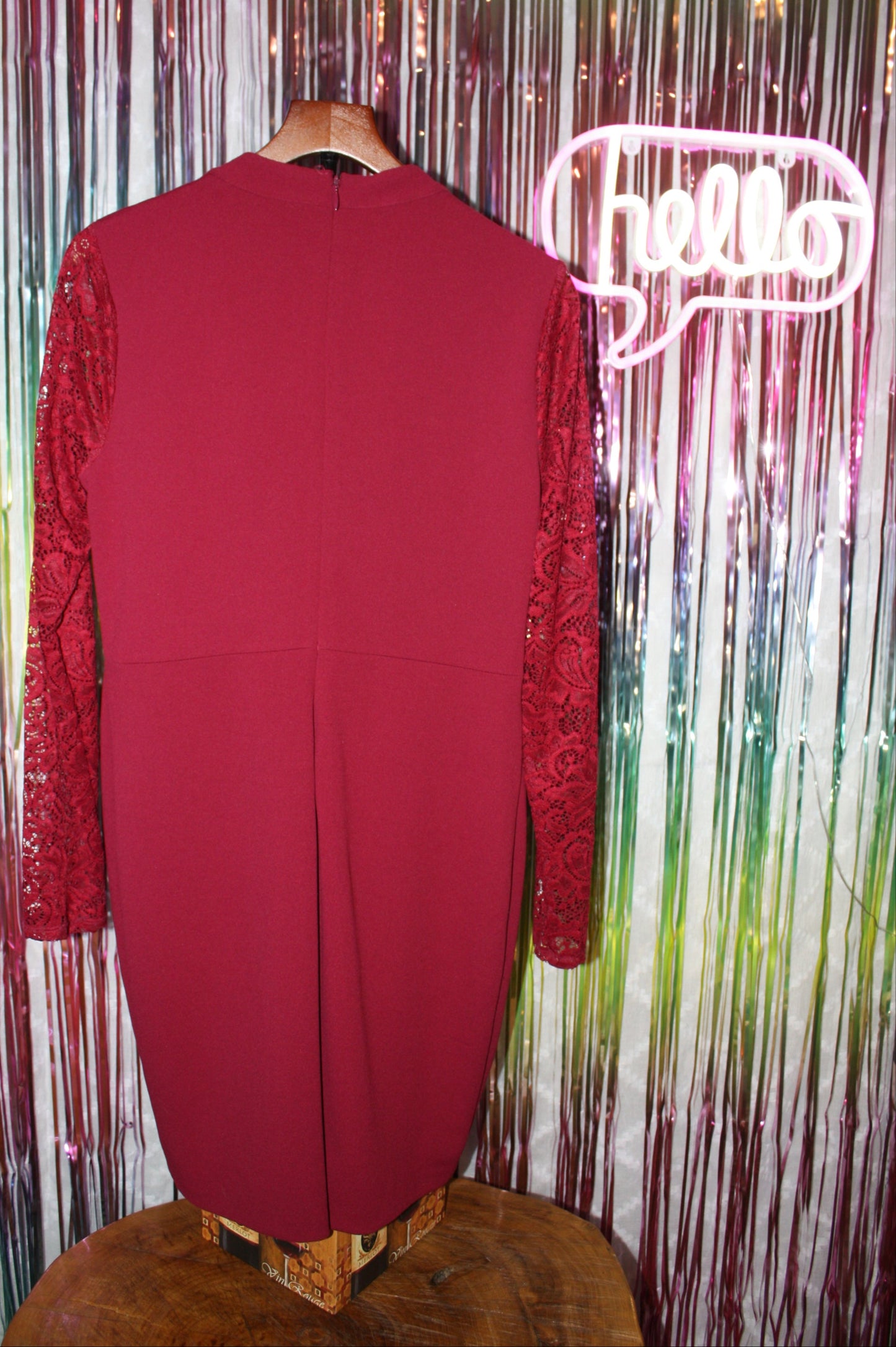 Guess Long Sleeve Lace Sweetheart Sheath Dress, Women's, Burgundy, Size 12, Pre-Owned
