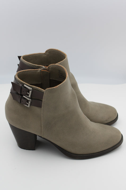 Sugar Ellie Ankle Boot, Chunky Heel Double Buckle Nubuck, Women’s Size 8.5 M, Pre-Owned