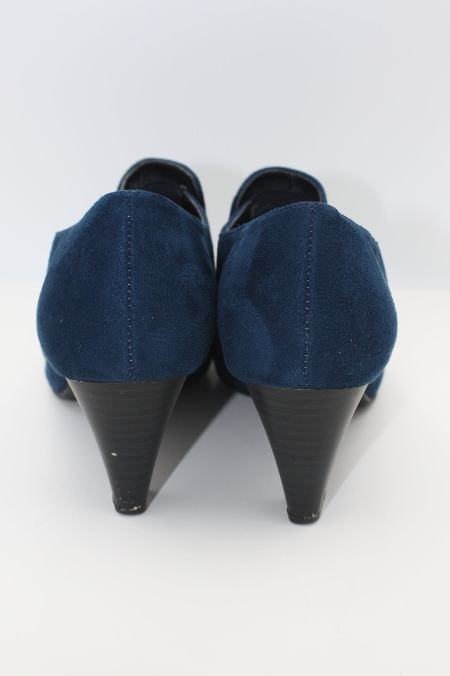 Rialto Women’s Navy Suede Short Boots, Size 8.5, Pre-Owned