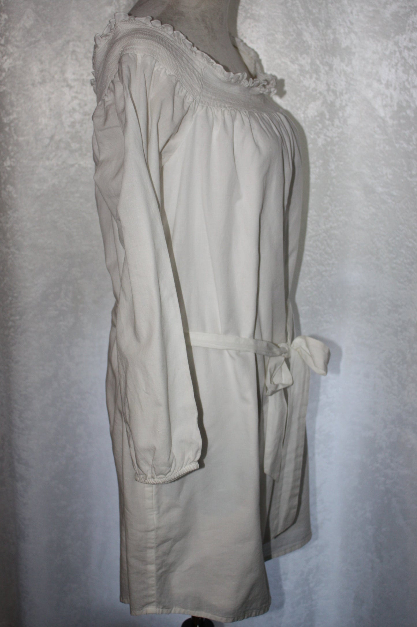 Express White Off-the-Shoulder Tunic Blouse, Women's, Size L, Pre-Owned