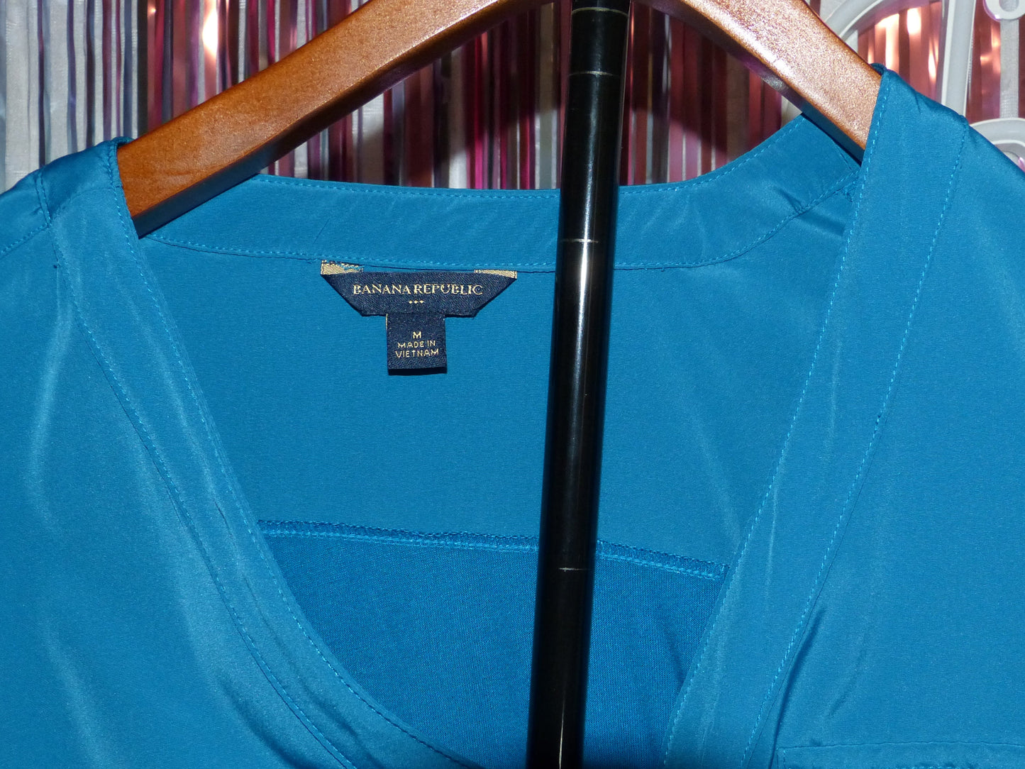 Banana Republic Teal Popover Blouse – Size M, Pre-Owned